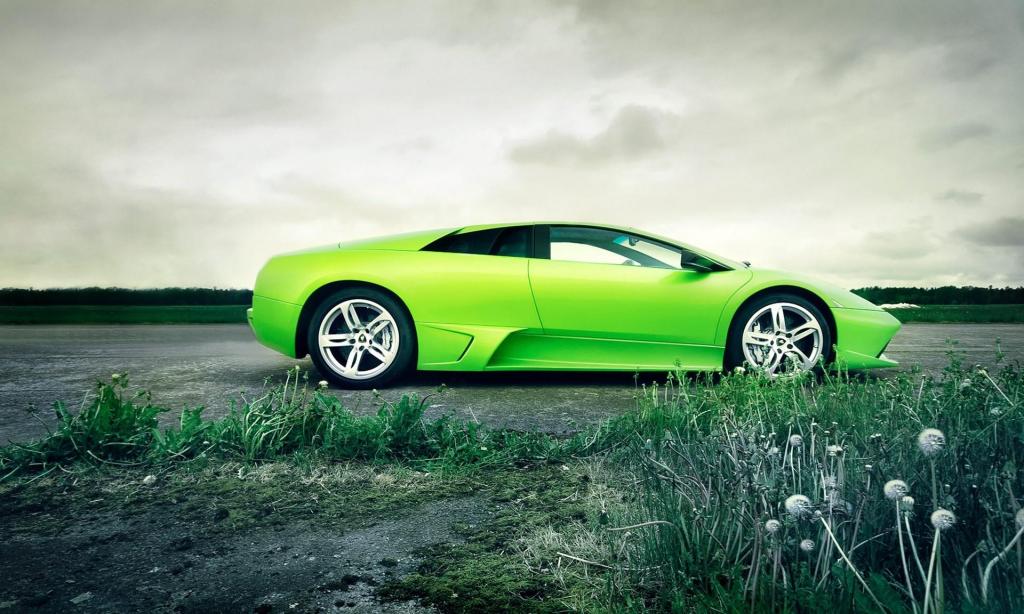 酷绿色汽车壁纸