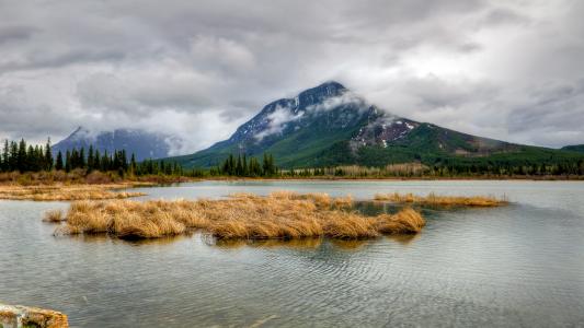 湖景观山高清壁纸