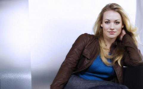 Strahovski Yvonne壁纸