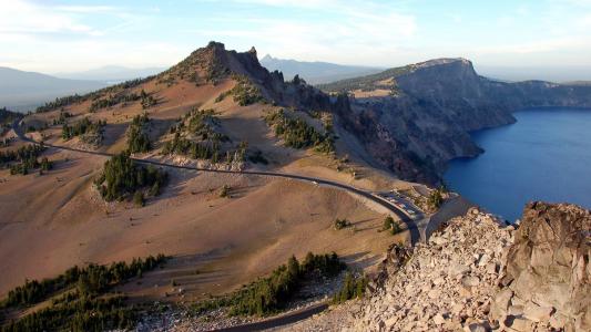 道路景观山高清壁纸