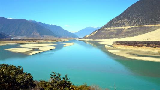 雅鲁藏布江风景