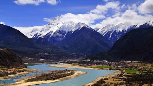 雅鲁藏布江风景