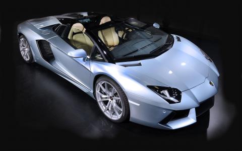 兰博基尼Aventador LP700 4 Roadster 2014壁纸