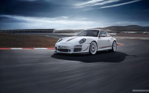 2012保时捷911 GT3 RS4 2壁纸