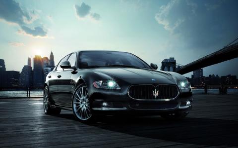 玛莎拉蒂Quattroporte Sport GT壁纸