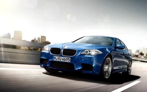 2012年宝马F10 M5壁纸