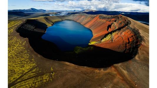 北极蓝湖火山壁纸