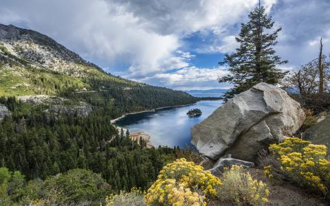 景观山岩岩石湖树高清壁纸