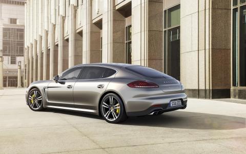 2014保时捷Panamera Turbo S行政2壁纸