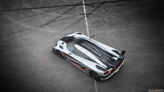 Koenigsegg一个高清晰图像壁纸