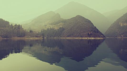 湖倒影风景高清壁纸