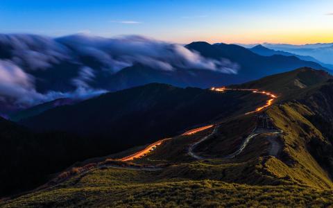 云道路游戏中时光倒流山风景高清壁纸