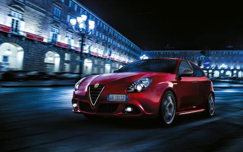 2015阿尔法罗密欧Giulietta Sprint相关车壁纸