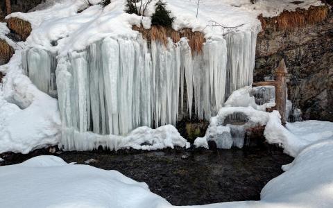 冬季河雪冰柱性质桌面照片壁纸