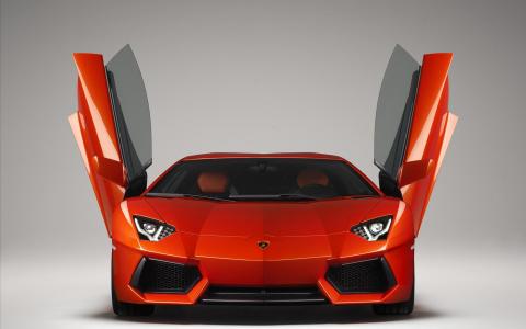 2011年兰博基尼Aventador 4壁纸