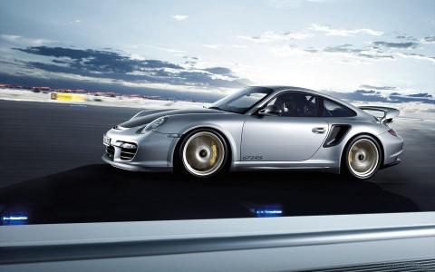 2011保时捷911 GT2 RS 4壁纸