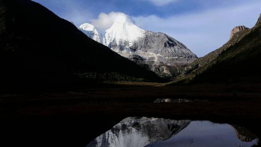 稻城亚丁三神山风景摄影