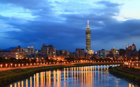 台北市夜景，河流，建筑物，灯光壁纸