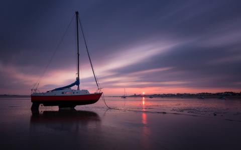 海岸，船，海，海滩，晚上，夕阳壁纸