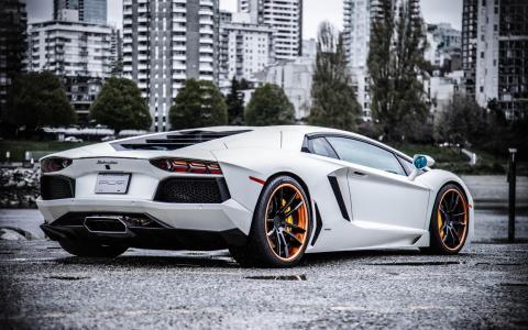 兰博基尼Aventador LP700-4侧视图壁纸