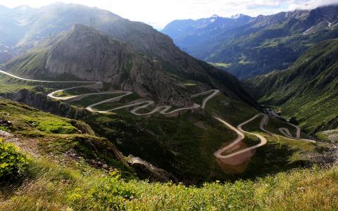 道路景观山高清壁纸