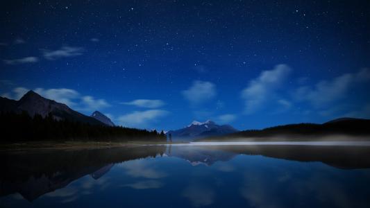 湖倒影风景山明星高清壁纸