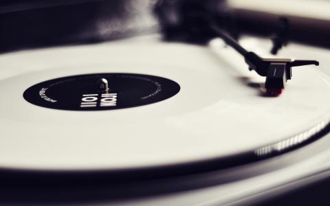 Black & White Turntable wallpaper