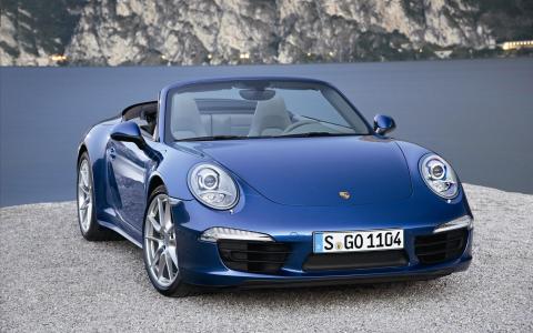 保时捷911 Carrera 4 Cabriolet 2013壁纸