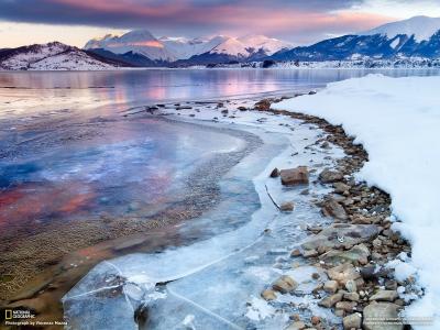 冬季雪景冰冻景观山高清壁纸