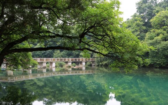 旅游渡假胜地花溪公园