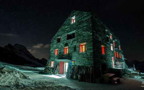 建设雪冬季夜晚星星洛奇高清壁纸