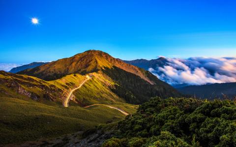 山景观云道路尕月光下的夜晚高清壁纸