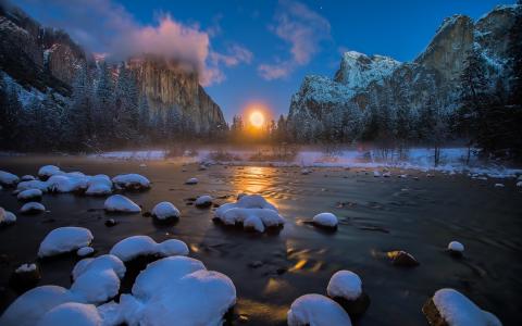 美国，优胜美地国家公园，河，山，冬天，雪，日落壁纸