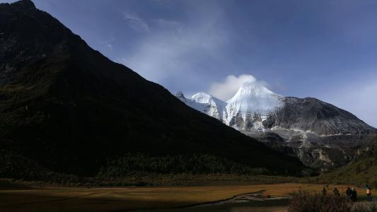 稻城亚丁三神山风景摄影