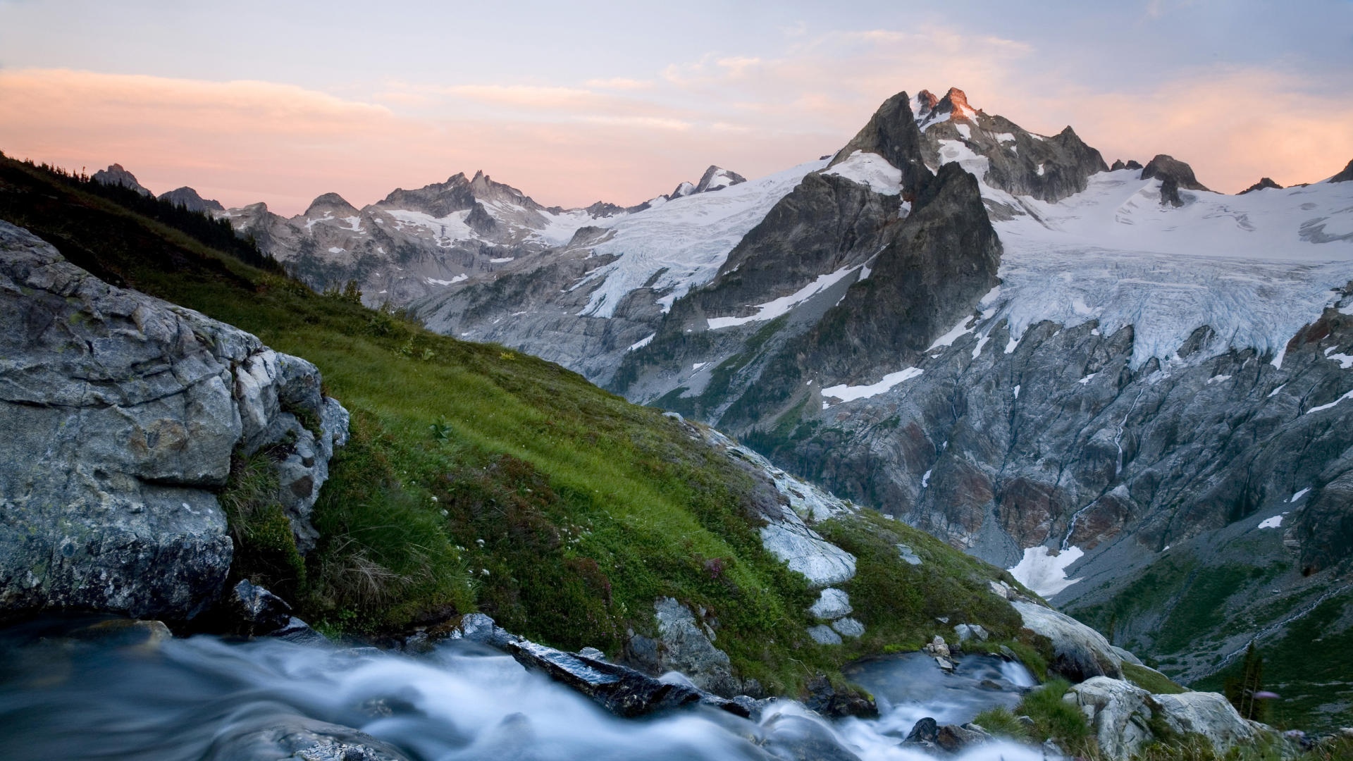 溪流山风景高清壁纸