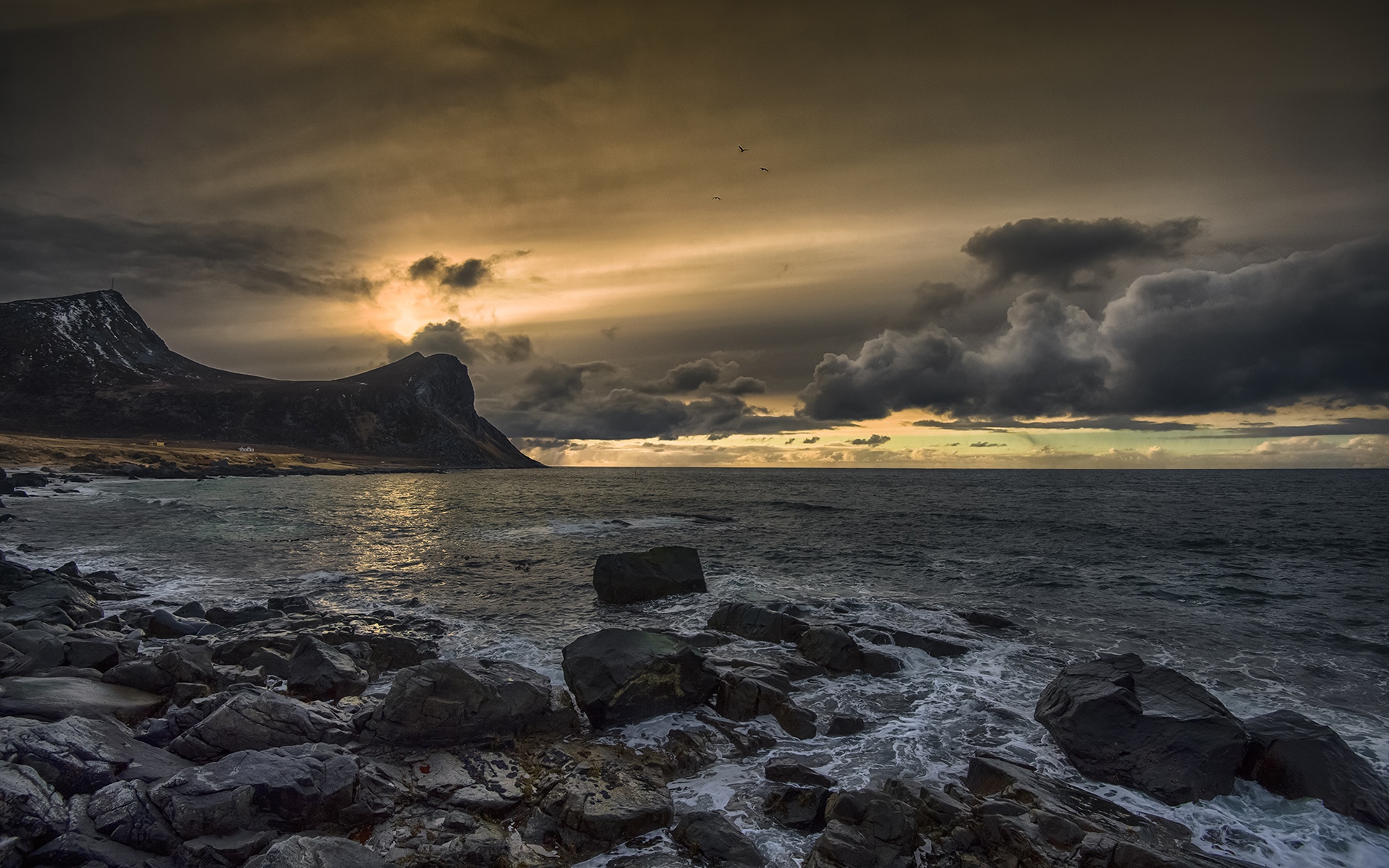 海洋岩石石头夕阳云岸高清壁纸