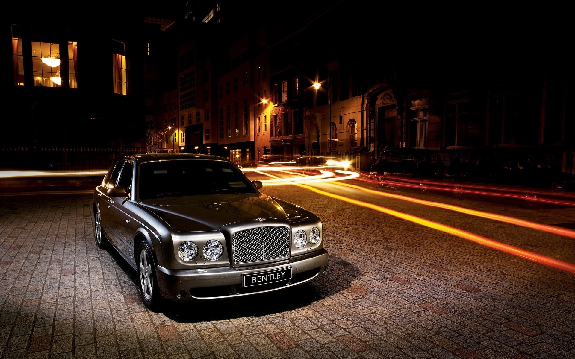 宾利Arnage Front Angle 2007壁纸