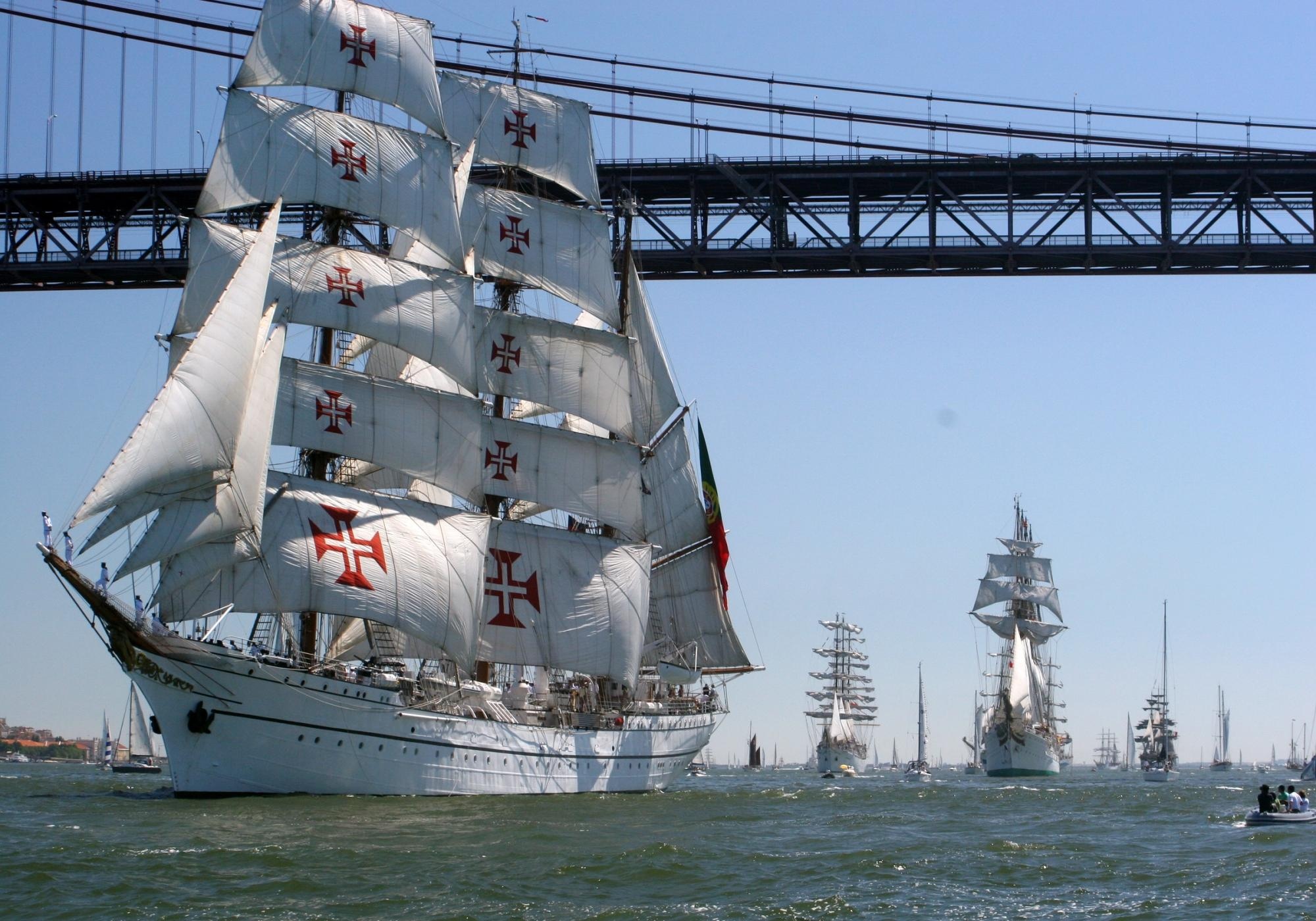 Tallships根据桥壁纸