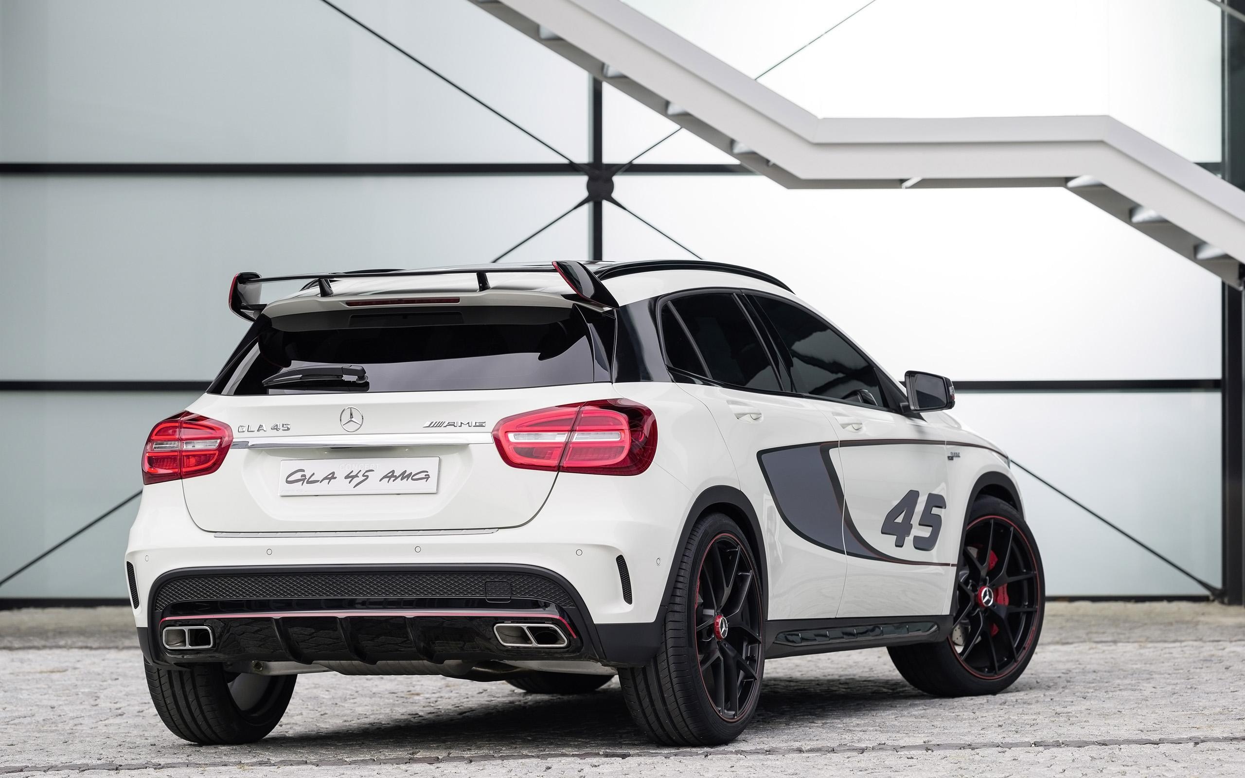 2013年奔驰概念GLA45 AMG 2壁纸
