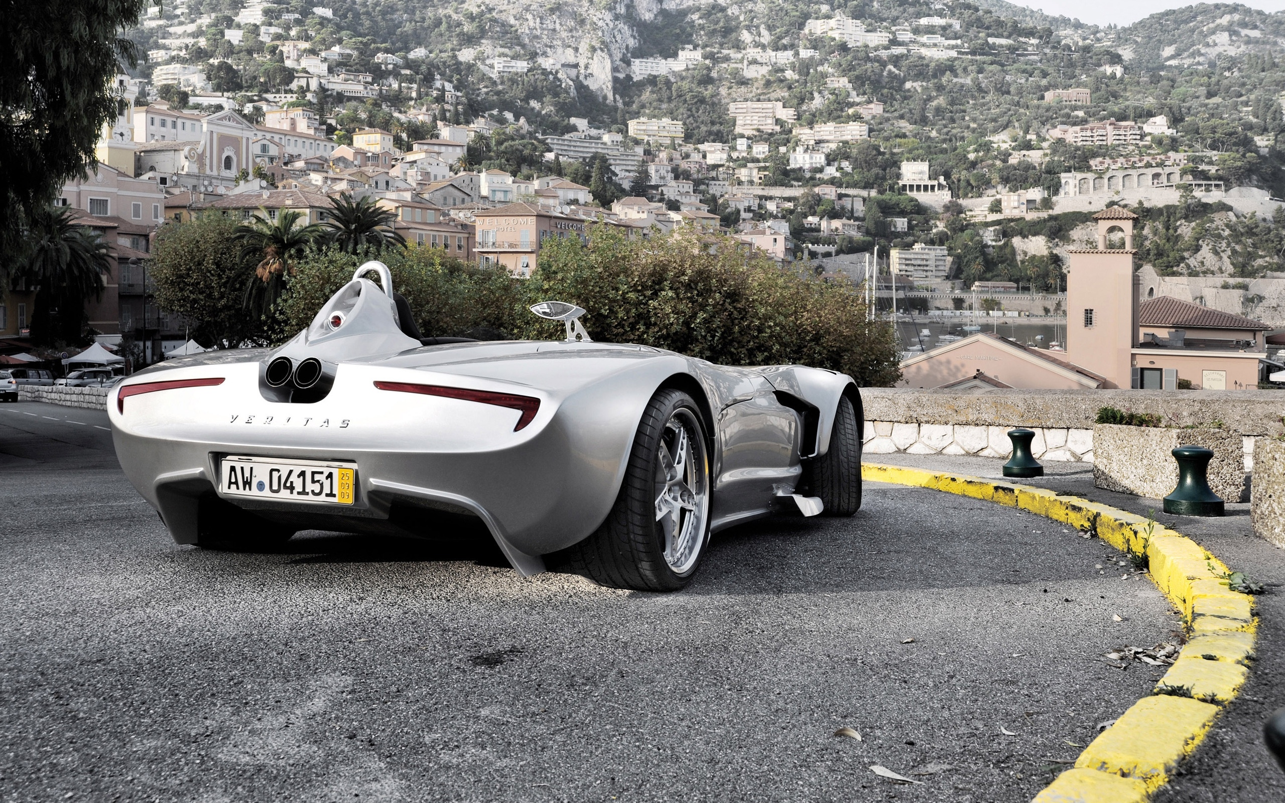 Vermot Veritas RS III Back View壁纸