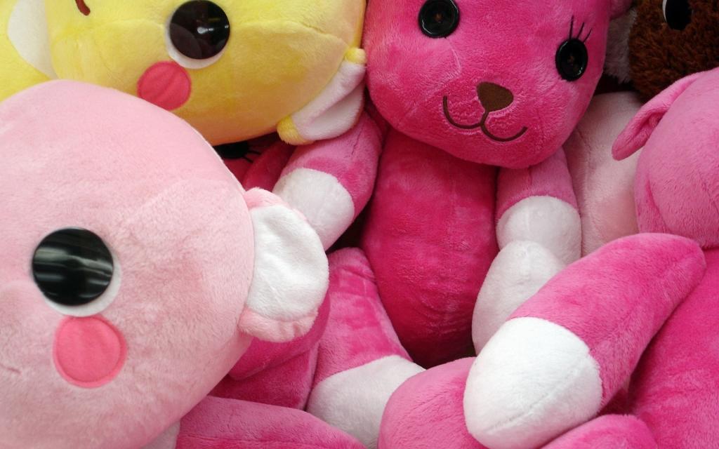 粉红色的玩具熊壁纸