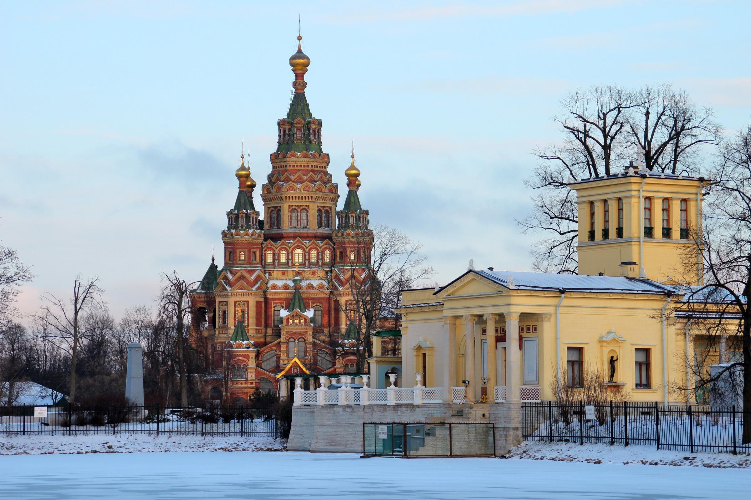 俄罗斯圣彼得堡的寺庙冬季雪城市壁纸