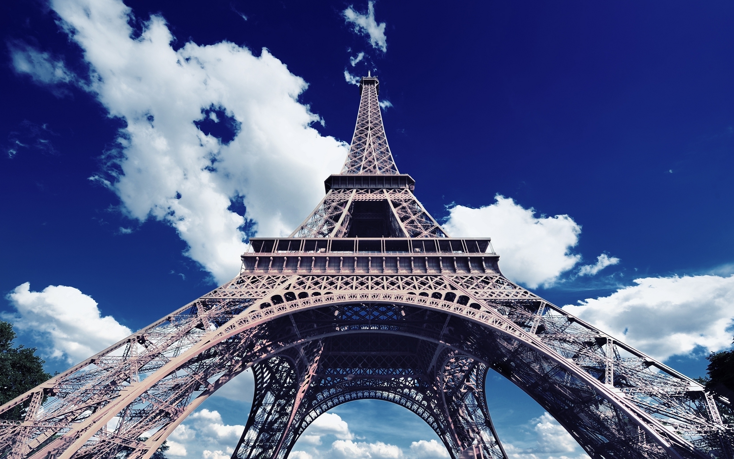 艾菲尔铁塔巴黎壁纸高清原图查看